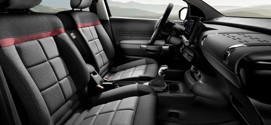 Интерьер Citroen C4 Cactus C-Series 2020 года  (WW) (фото 4 из 6)